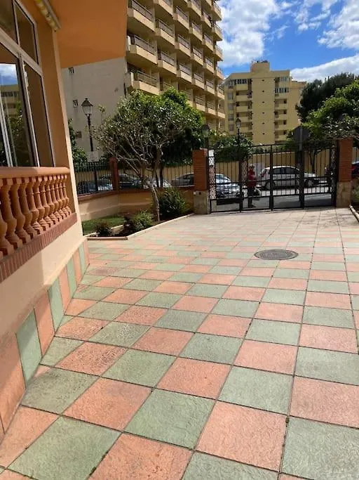 Estudio En Fuengirola Con Vistas Al Mar Lägenhet
